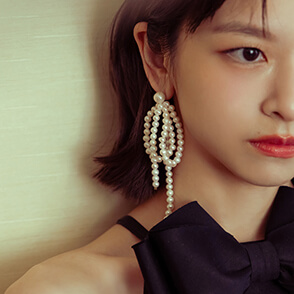 LESIS Bow Pearl Earrings